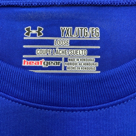NWOT Under Armour Superman short sleeve heat gear - Picture 2 of 4
